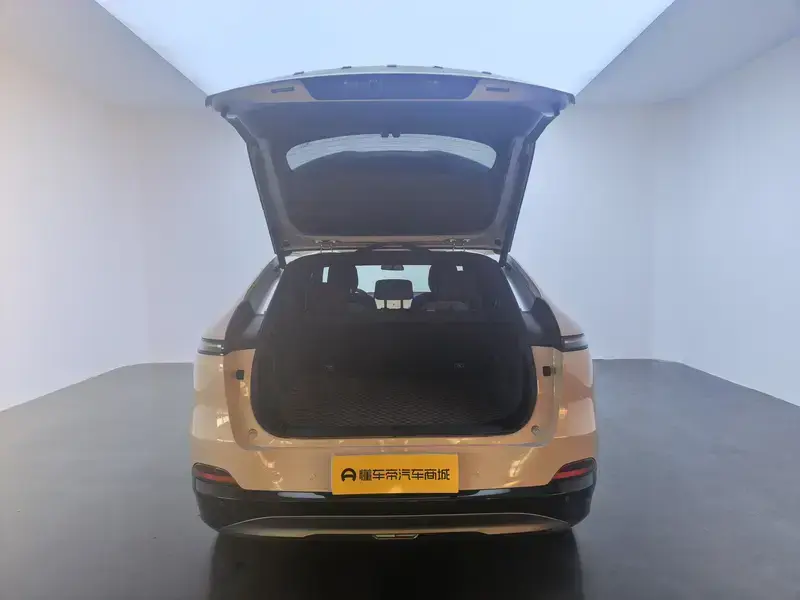 2023 Xpeng G6 с пробегом 42 900 км