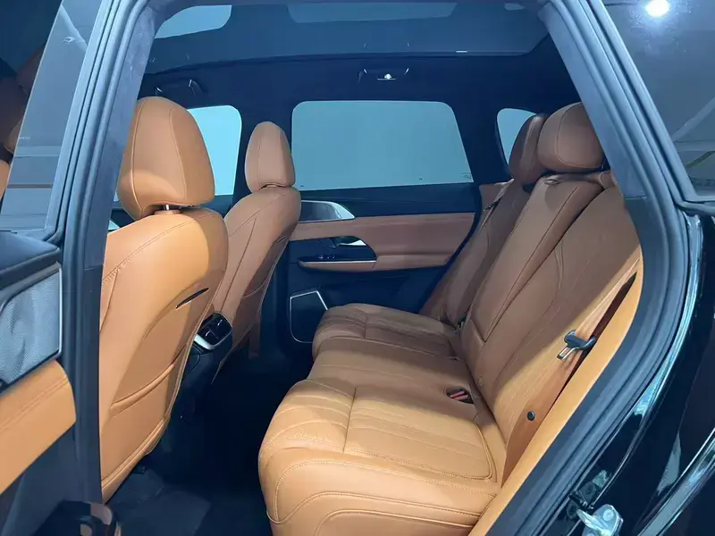 2025 Xpeng G9 с пробегом 5 000 км