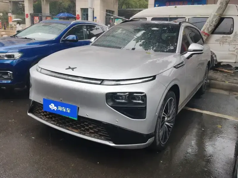 2022 Xpeng G9 с пробегом 128 000 км