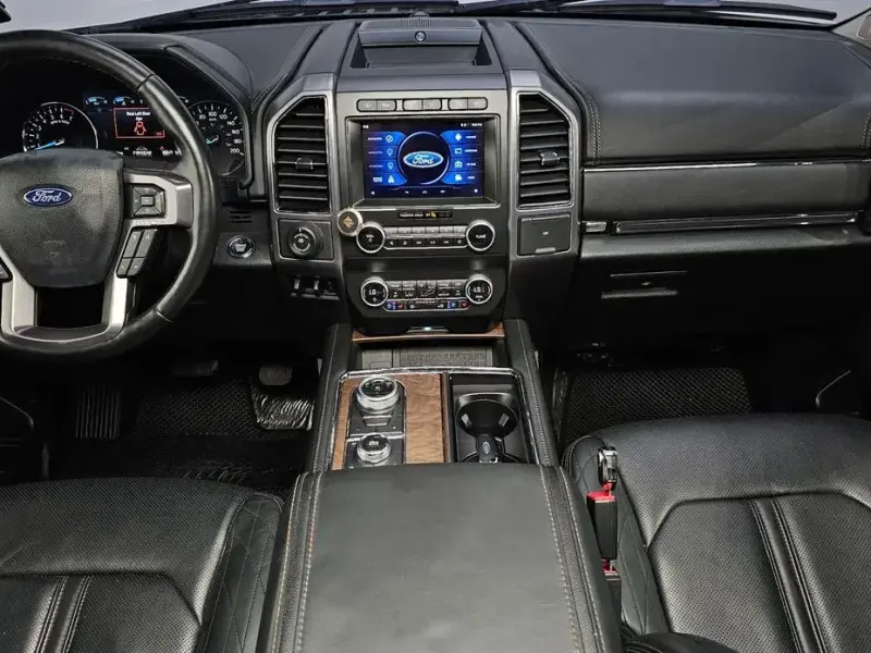 2021 Ford Expedition с пробегом 64 028 км