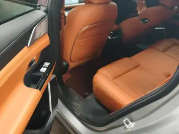 2022 Xpeng G9 с пробегом 128 000 км