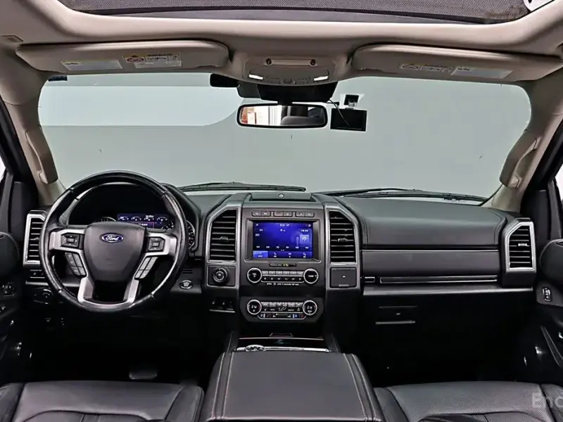 2021 Ford Expedition с пробегом 93 603 км