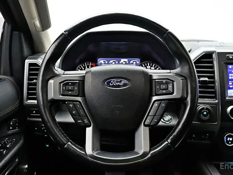 2021 Ford Expedition с пробегом 93 603 км