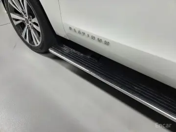 2021 Ford Expedition с пробегом 60 000 км