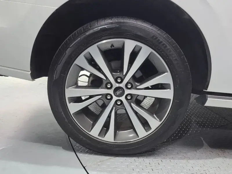 2021 Ford Expedition с пробегом 95 383 км