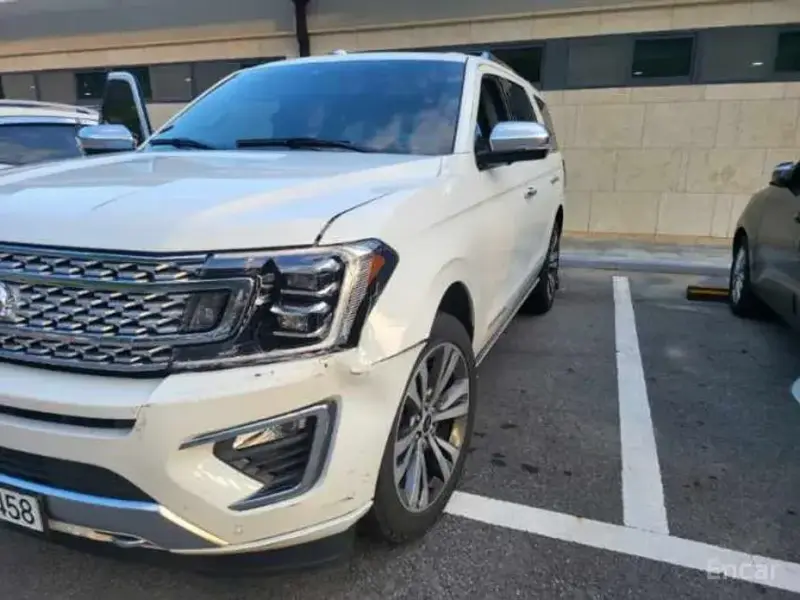 2021 Ford Expedition с пробегом 60 000 км