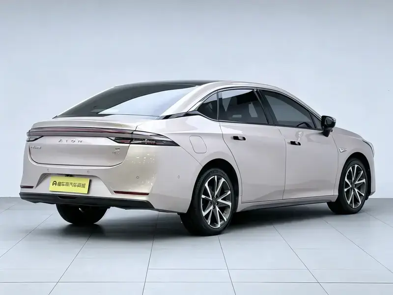 2022 Aion S с пробегом 65 700 км
