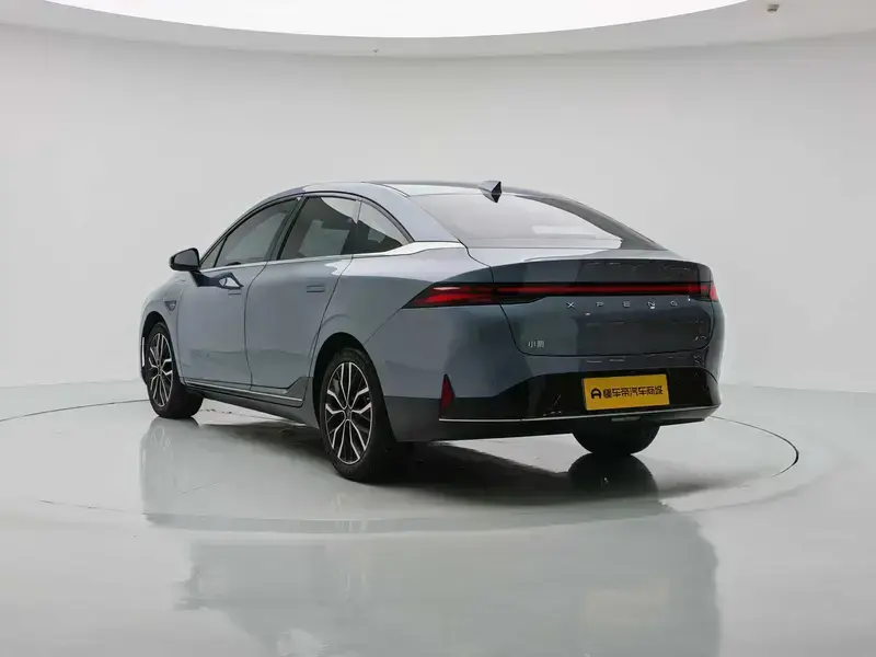 2021 Xpeng P5 с пробегом 13 000 км