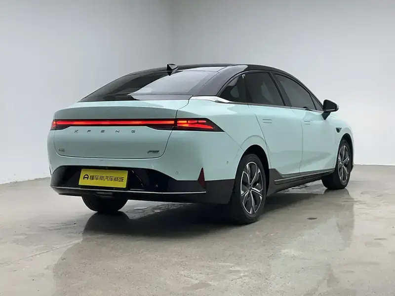 2022 Xpeng P5 с пробегом 24 700 км
