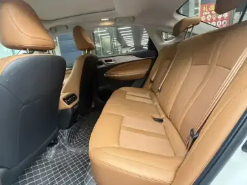 2025 Aion S Plus с пробегом 17 000 км