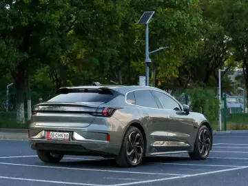 2022 Zeekr 001 с пробегом 100 000 км