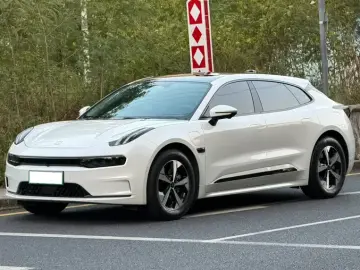 Zeekr 001