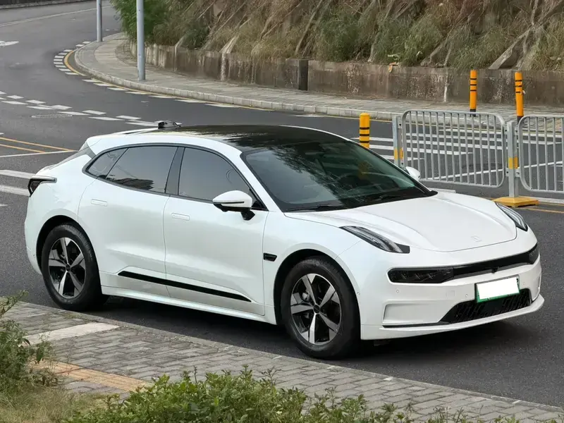 2023 Zeekr 001 с пробегом 7 500 км