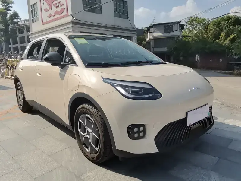 2025 Aion UT с пробегом 200 км