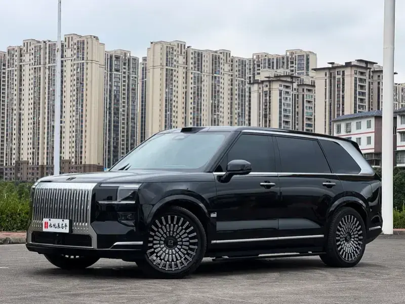 2025 Zeekr 9X с пробегом 17 000 км