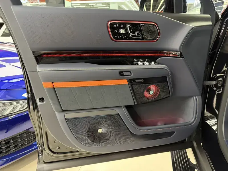 2025 Zeekr 9X с пробегом 4 000 км