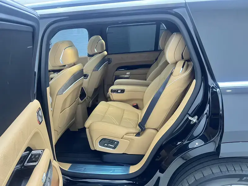 2025 Zeekr 9X с пробегом 15 400 км