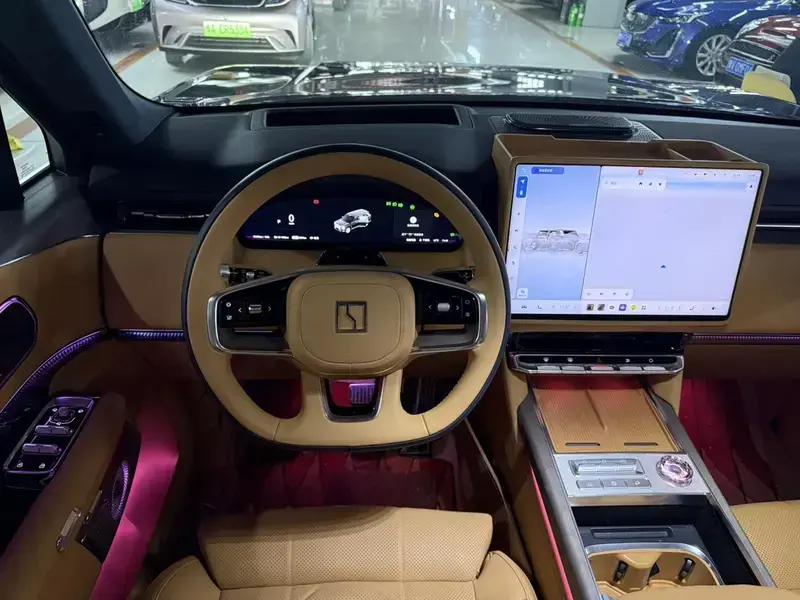 2025 Zeekr 9X с пробегом 5 100 км