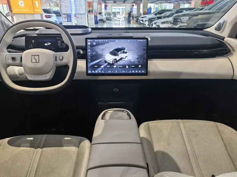 2025 Zeekr X с пробегом 29 000 км