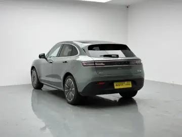 2022 Aito M5 с пробегом 29 400 км