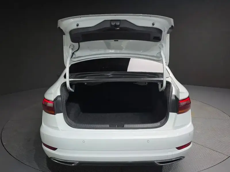 2021 Volkswagen Jetta с пробегом 68 476 км