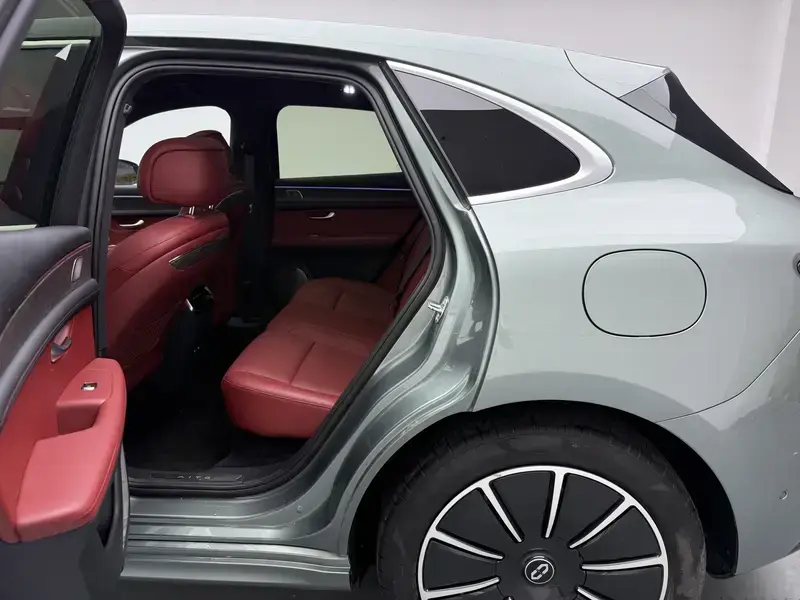 2022 Aito M5 с пробегом 29 400 км