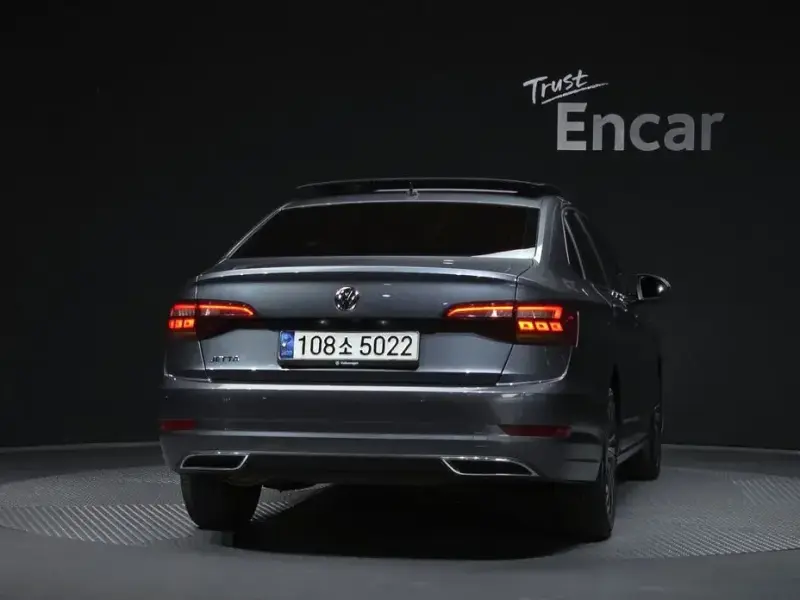 2020 Volkswagen Jetta с пробегом 84 216 км