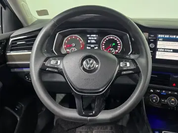 2020 Volkswagen Jetta с пробегом 83 356 км