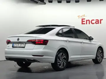 2021 Volkswagen Jetta с пробегом 128 595 км