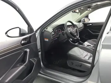 2020 Volkswagen Jetta с пробегом 21 686 км