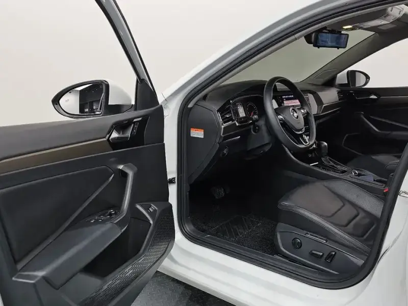 2020 Volkswagen Jetta с пробегом 54 202 км