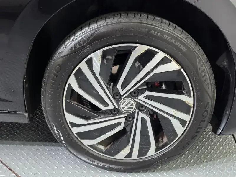 2021 Volkswagen Jetta с пробегом 82 333 км