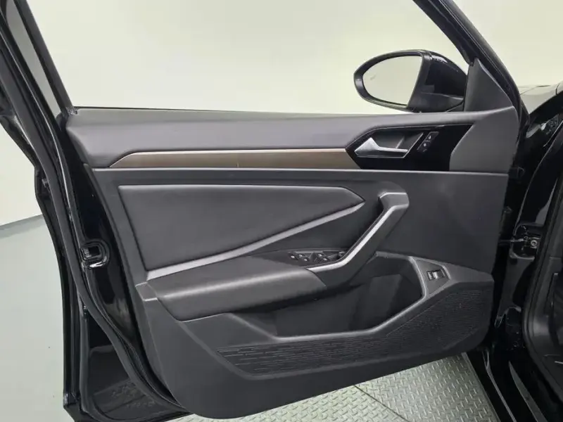 2021 Volkswagen Jetta с пробегом 82 333 км