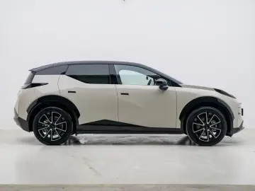 2025 Zeekr X с пробегом 4 900 км