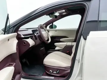 2025 Zeekr X с пробегом 4 900 км