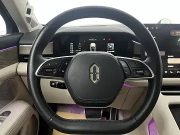 2022 Aito M5 с пробегом 35 000 км
