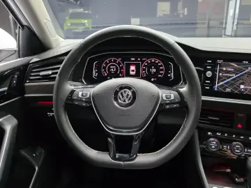 2021 Volkswagen Jetta с пробегом 133 711 км