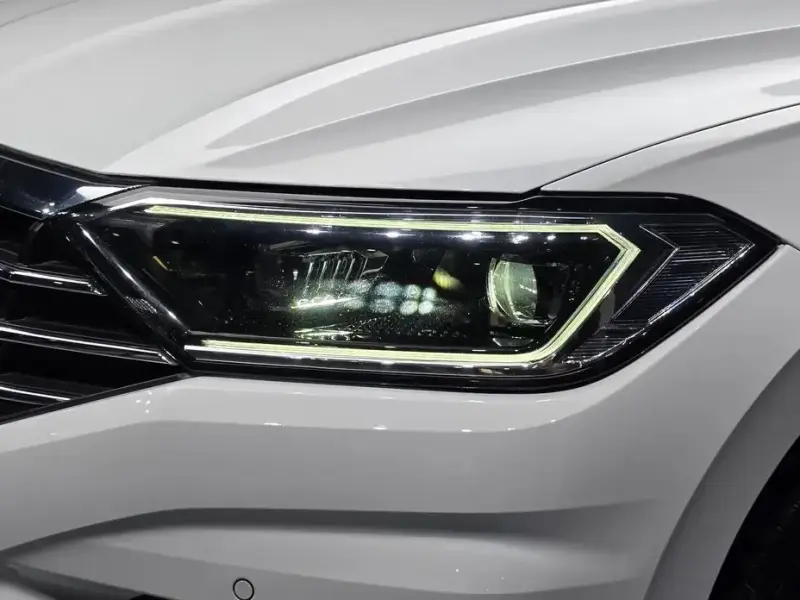 2021 Volkswagen Jetta с пробегом 133 711 км
