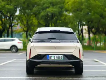 2023 Zeekr X с пробегом 19 400 км