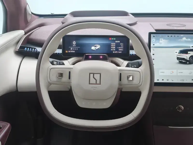 2025 Zeekr X с пробегом 12 900 км