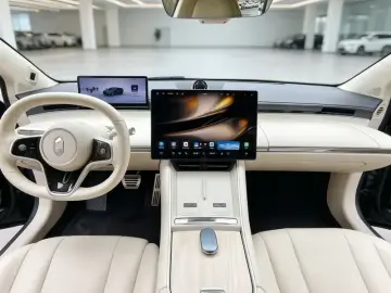2026 Luxeed S7 с пробегом 17 000 км