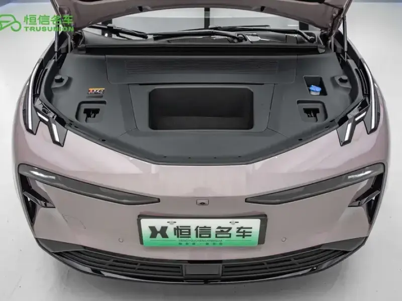 2025 Zeekr X с пробегом 16 900 км