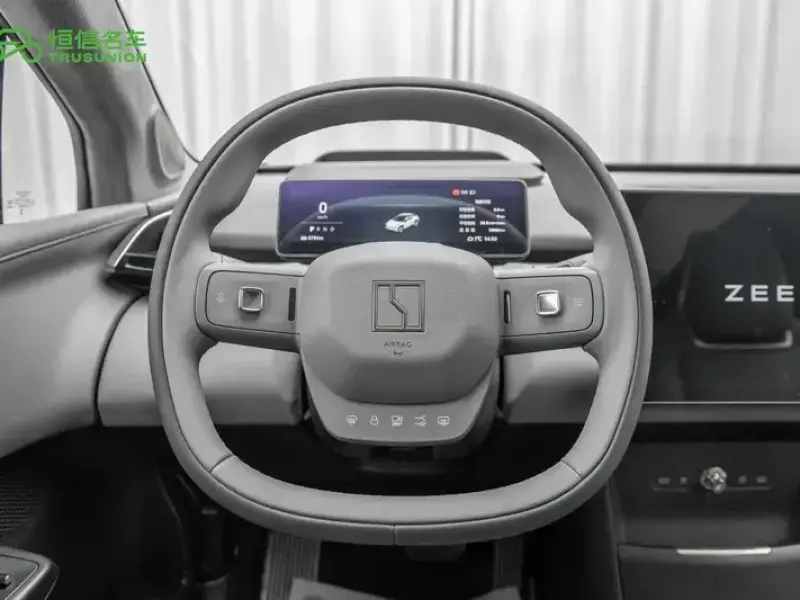 2025 Zeekr X с пробегом 16 900 км