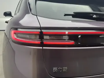 2023 Aito M5 с пробегом 93 600 км