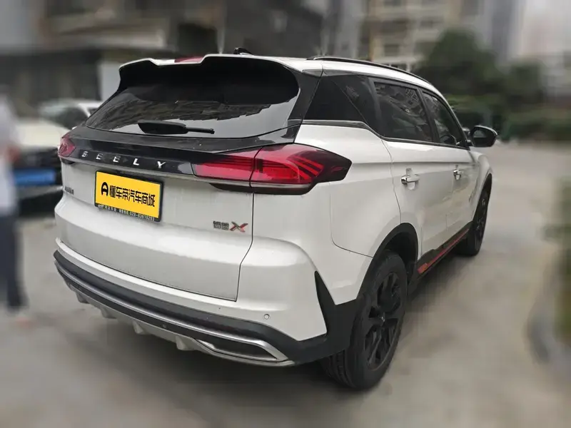 2022 Geely Atlas Pro с пробегом 57 500 км