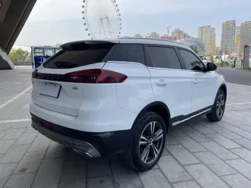 2022 Geely Atlas Pro с пробегом 37 000 км