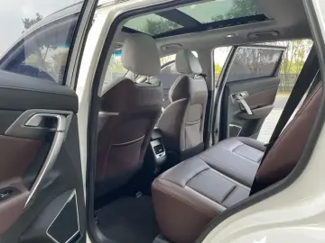 2022 Geely Atlas Pro с пробегом 37 000 км