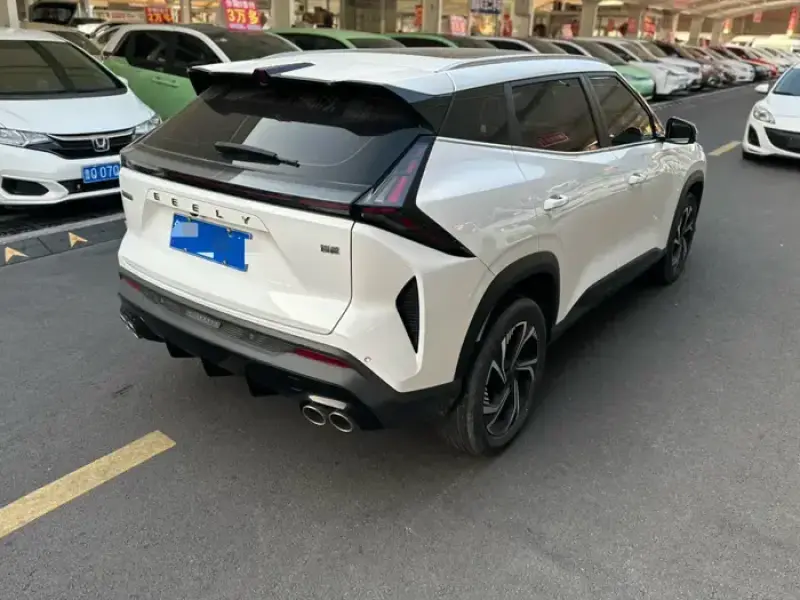 2023 Geely Atlas Pro с пробегом 37 000 км
