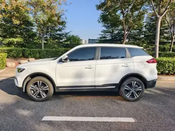 2022 Geely Atlas Pro с пробегом 18 000 км