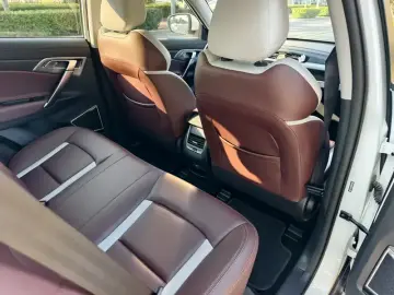 2022 Geely Atlas Pro с пробегом 18 000 км